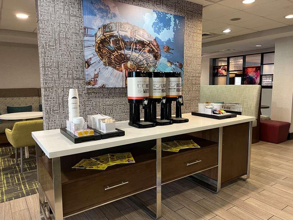 Hampton Inn Cumming Beltér fotó